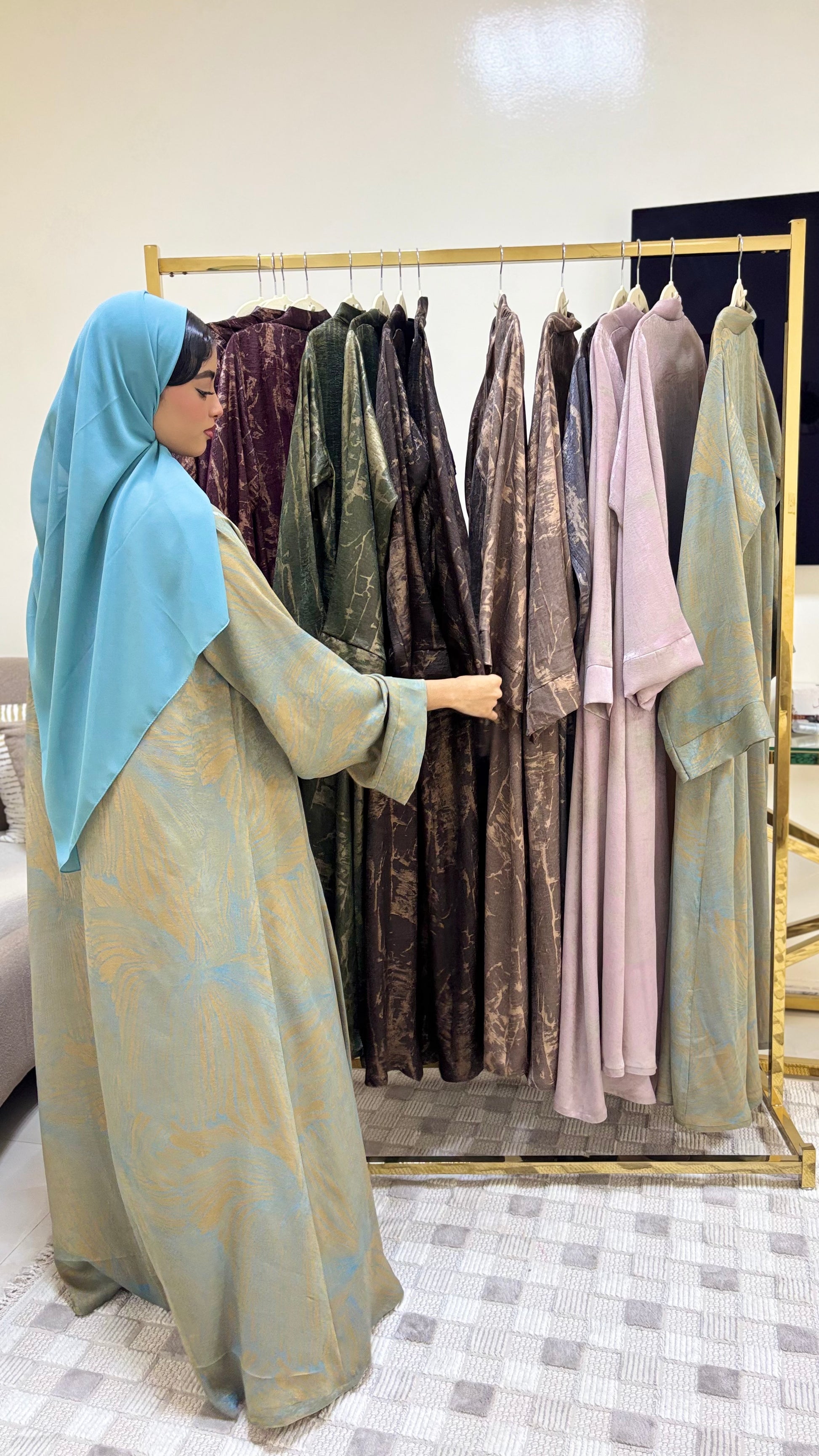 Seabreeze Flow Abaya