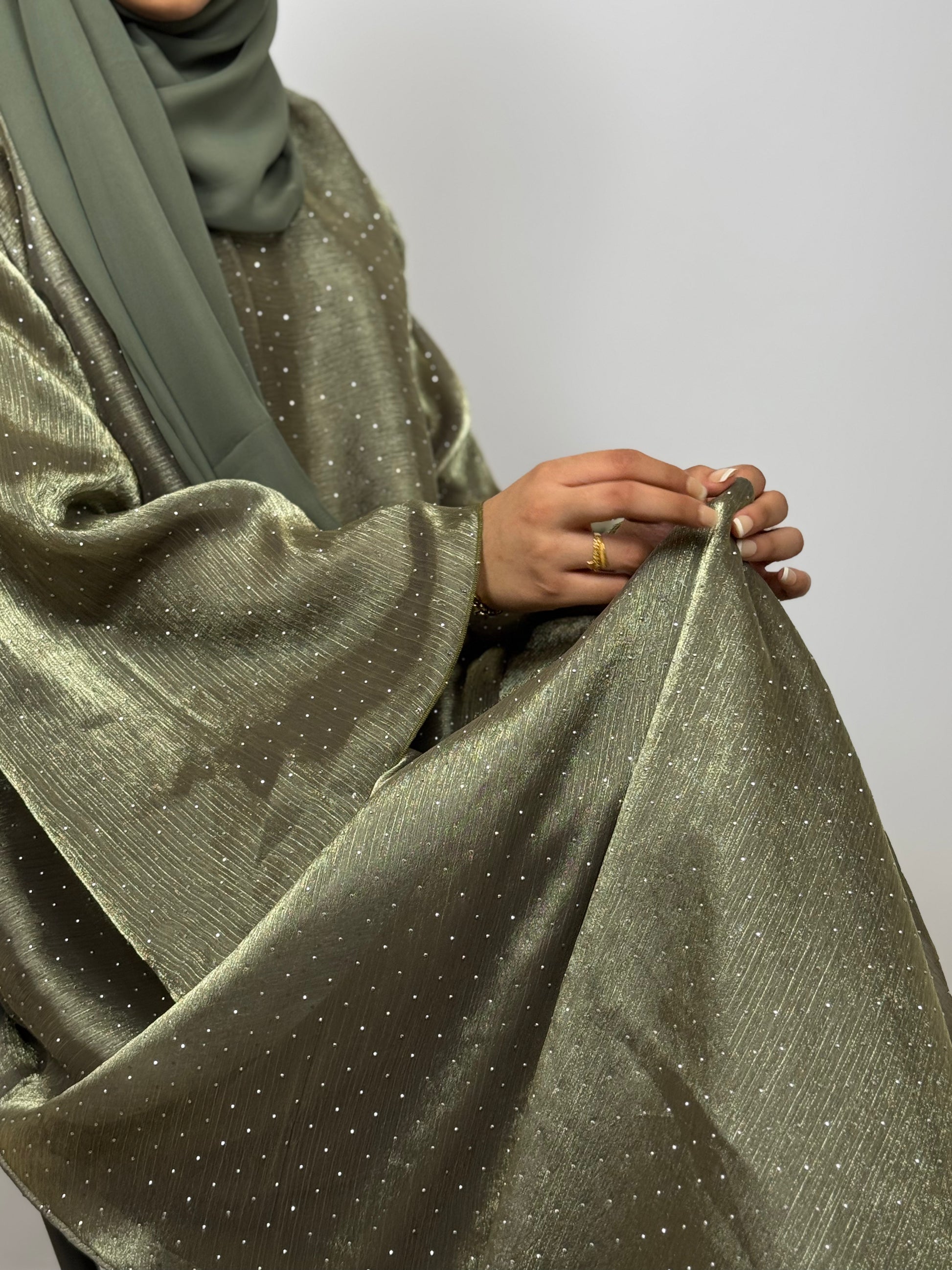 Full' Stone Flowy Abaya